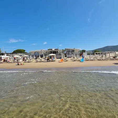 La A 100 Metri Dal Mare Bandiera Blu *