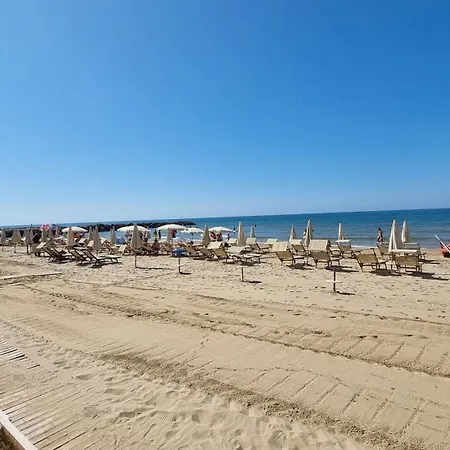 La A 100 Metri Dal Mare Bandiera Blu *